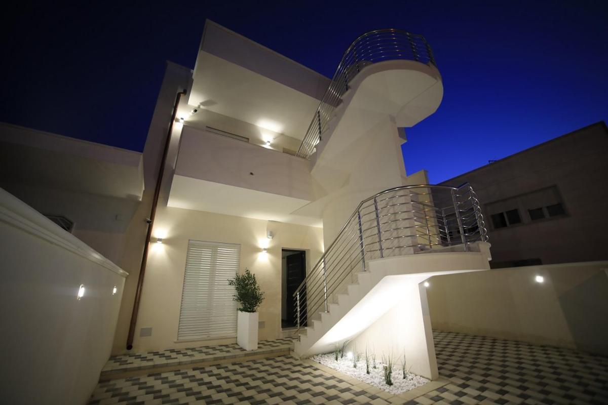Baia Azzurra B&B Torre Lapillo Luaran gambar